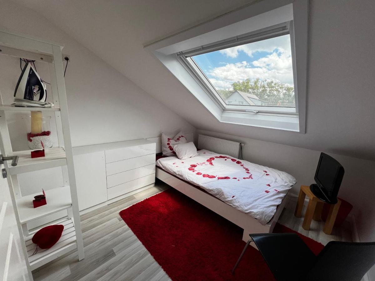 Ferienwohnung Schlueter Nußloch Eksteriør bilde